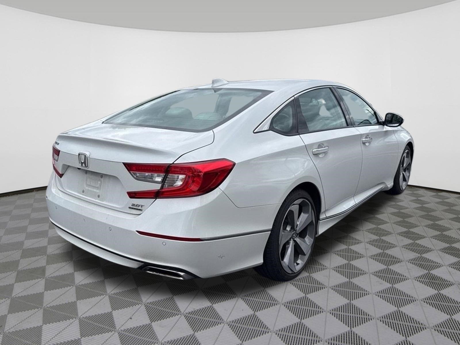 2018 Honda Accord Sedan Touring 2.0T