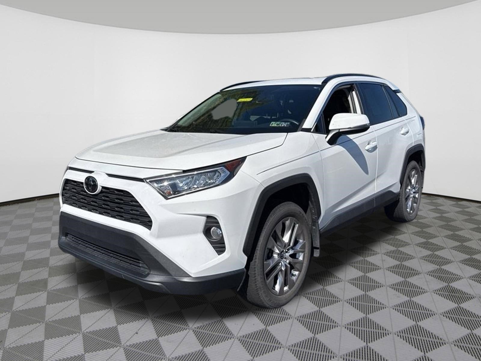 2020 Toyota RAV4 XLE Premium