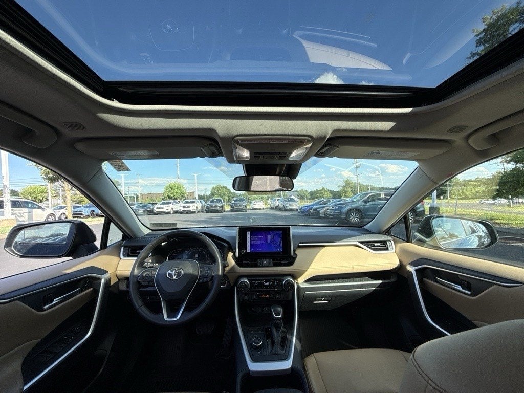 2023 Toyota RAV4 Hybrid XLE Premium
