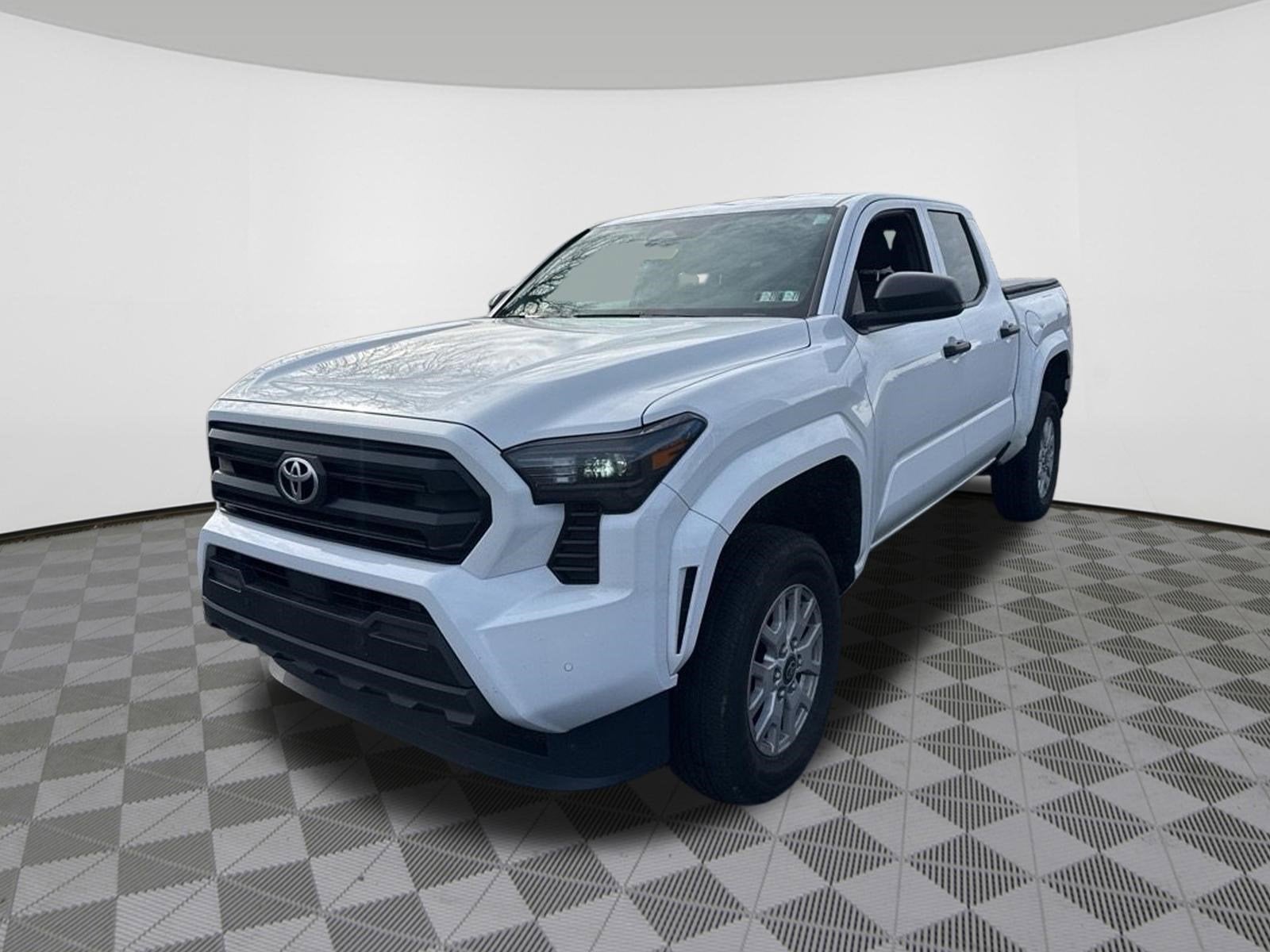 2025 Toyota Tacoma 4WD SR