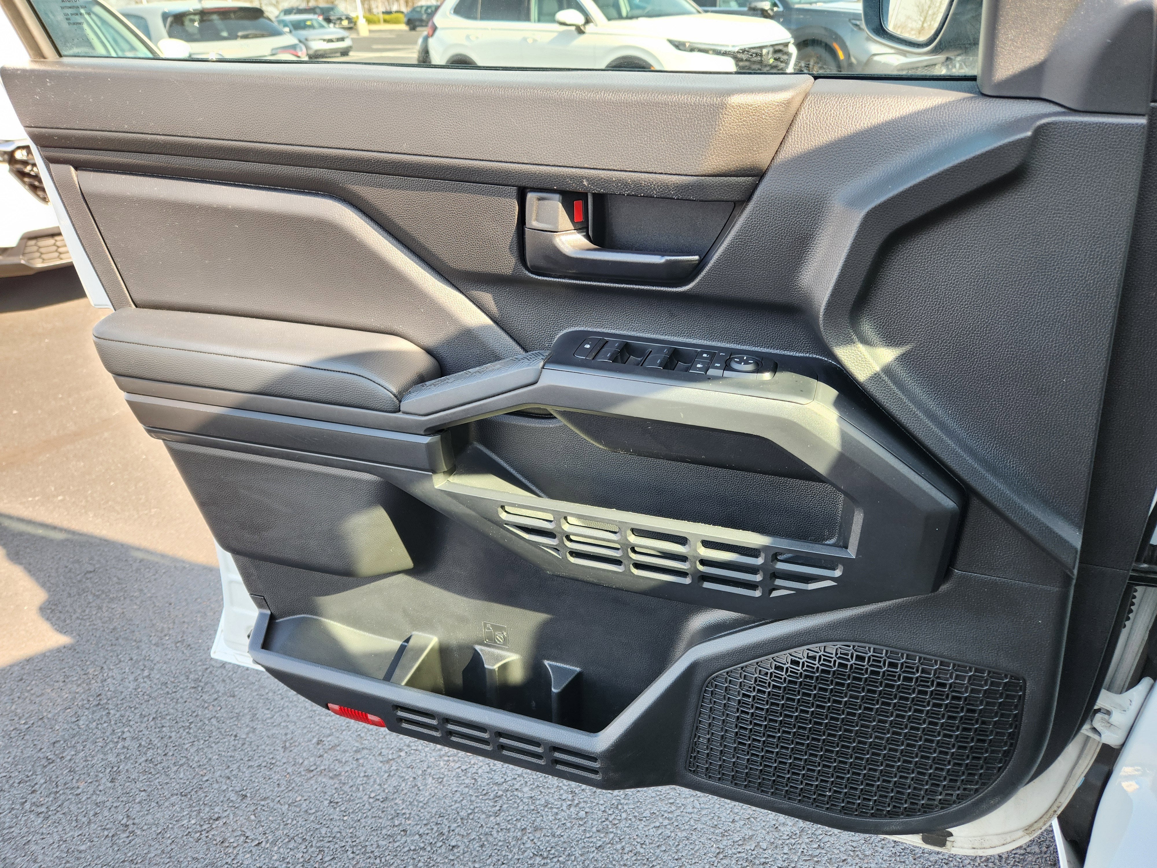 2025 Toyota Tacoma 4WD SR