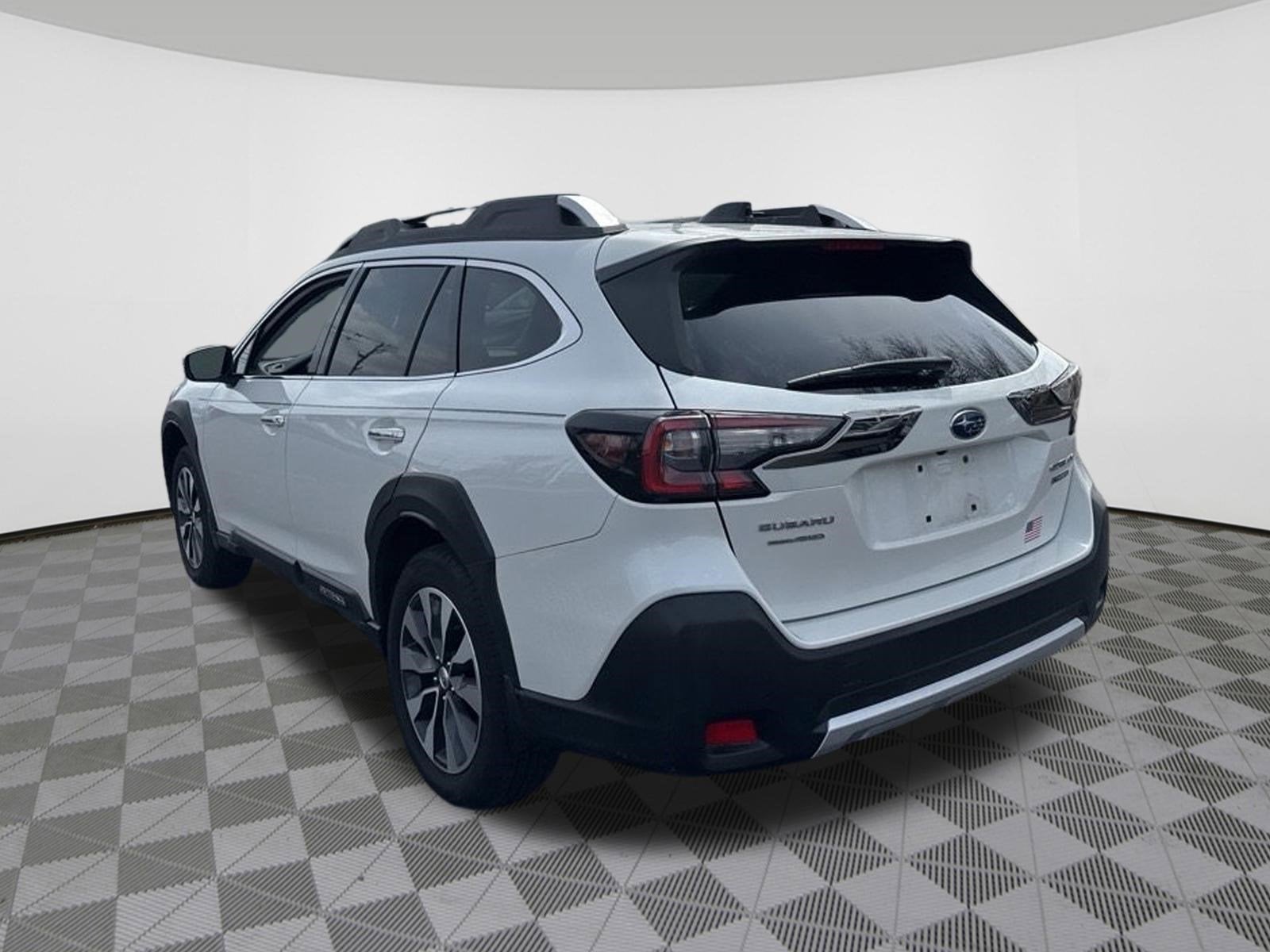 2023 Subaru Outback Touring