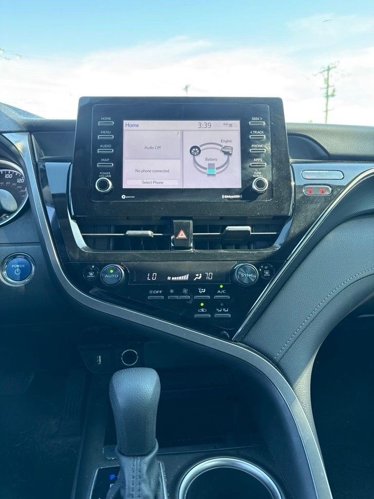 2022 Toyota Camry Hybrid LE