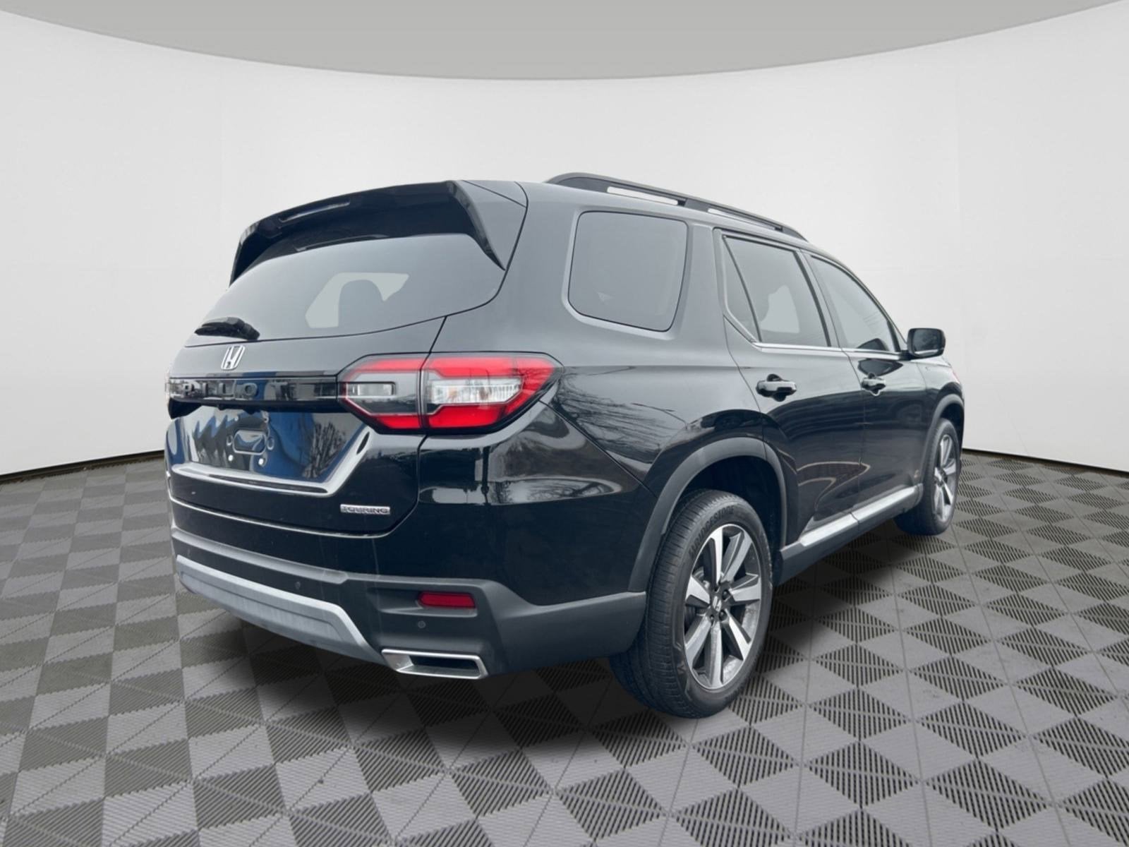 2023 Honda Pilot Touring
