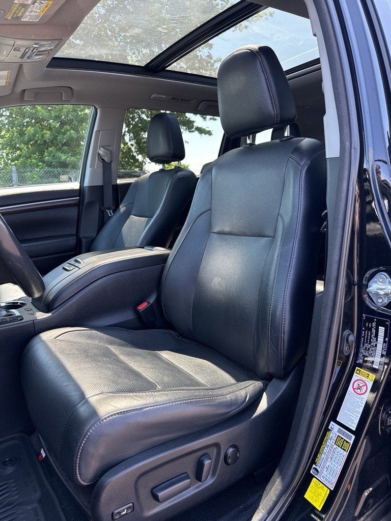 2016 Toyota Highlander Limited Platinum