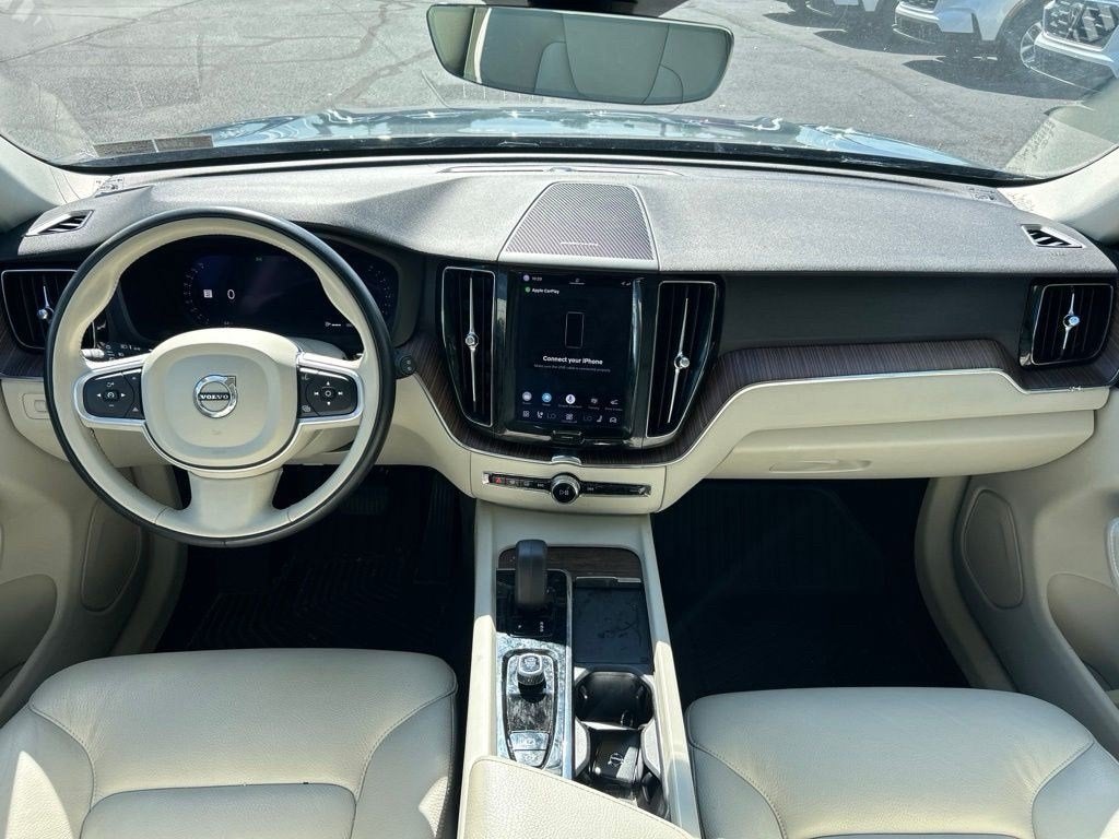 2022 Volvo XC60 Momentum