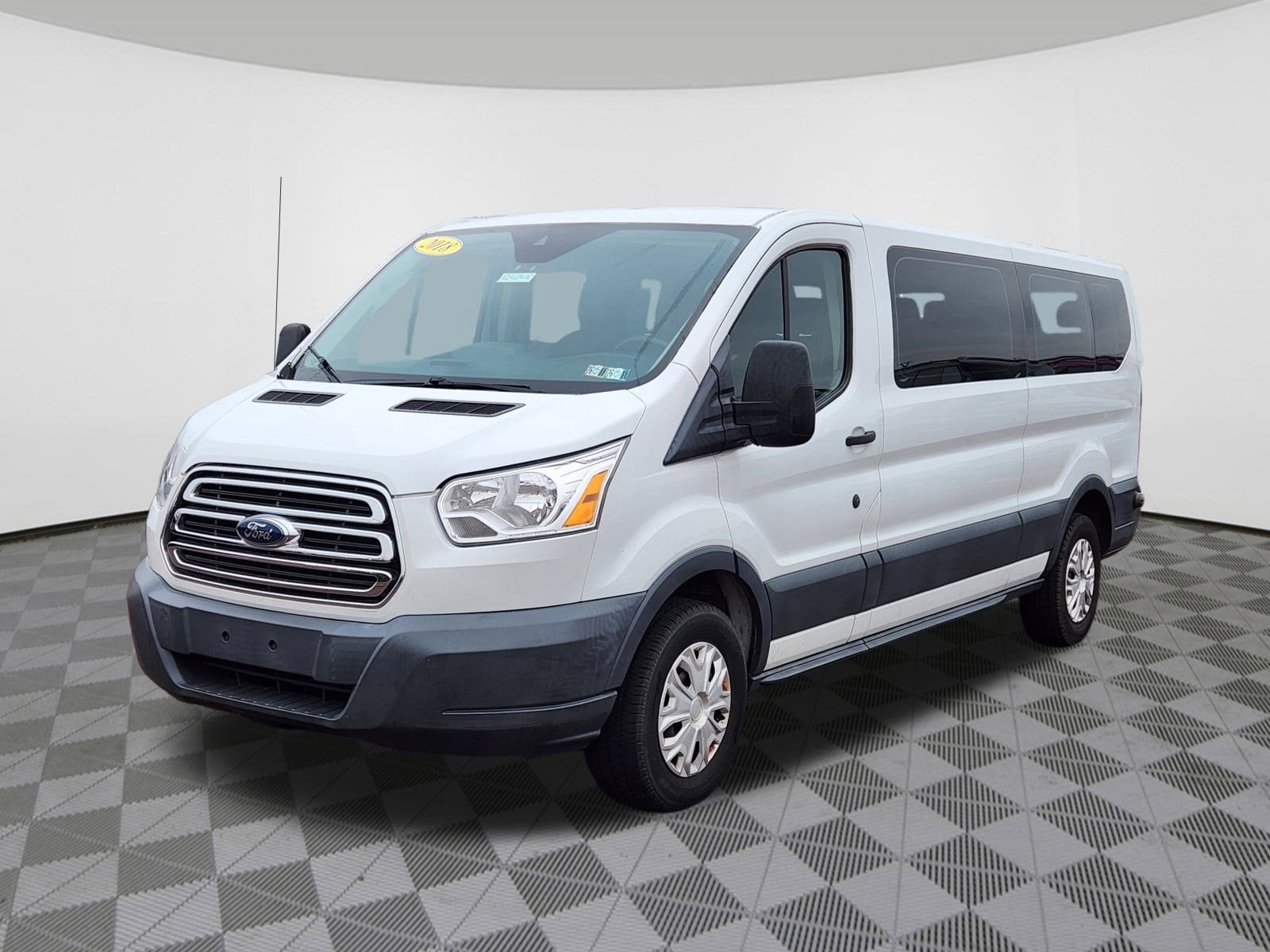 2018 Ford Transit Passenger Wagon XLT
