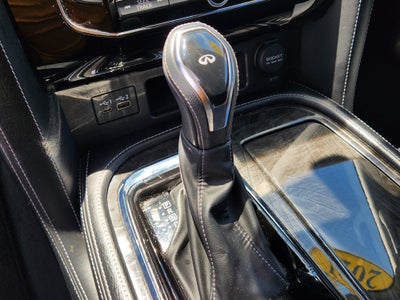 2021 INFINITI QX80 LUXE