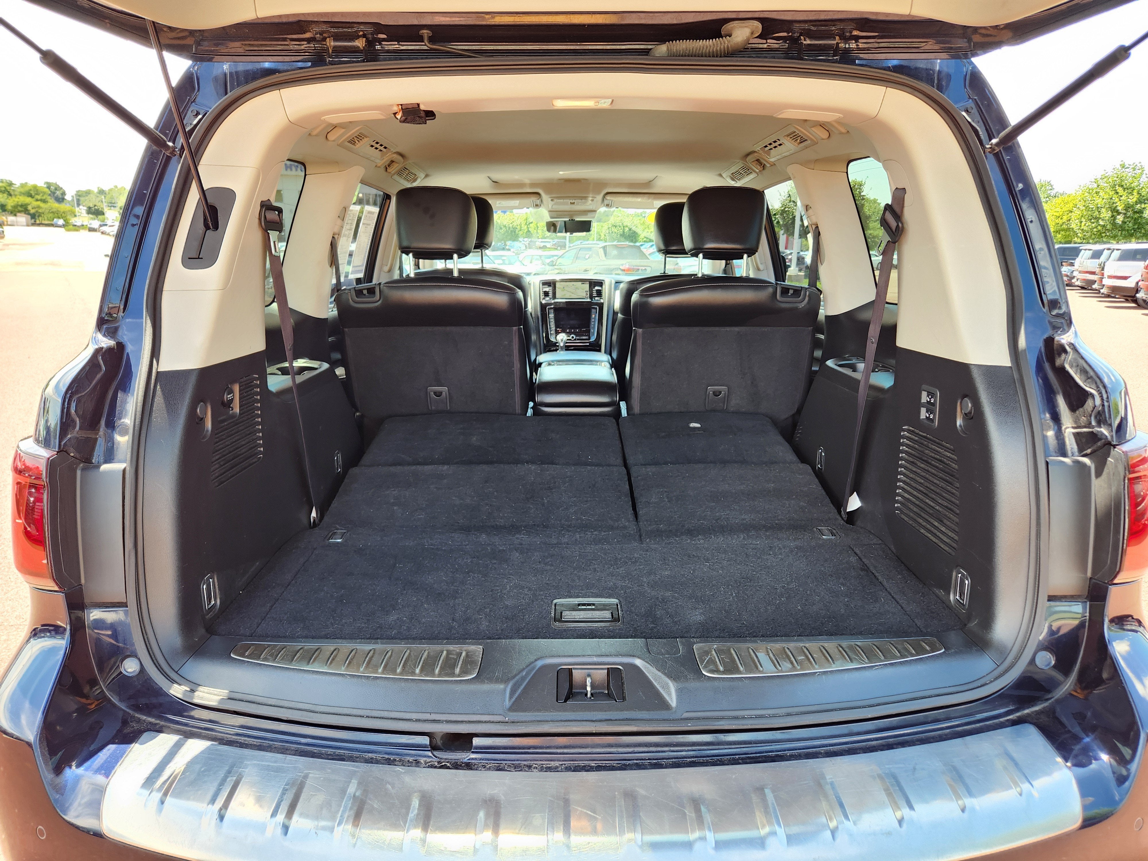 2021 INFINITI QX80 LUXE