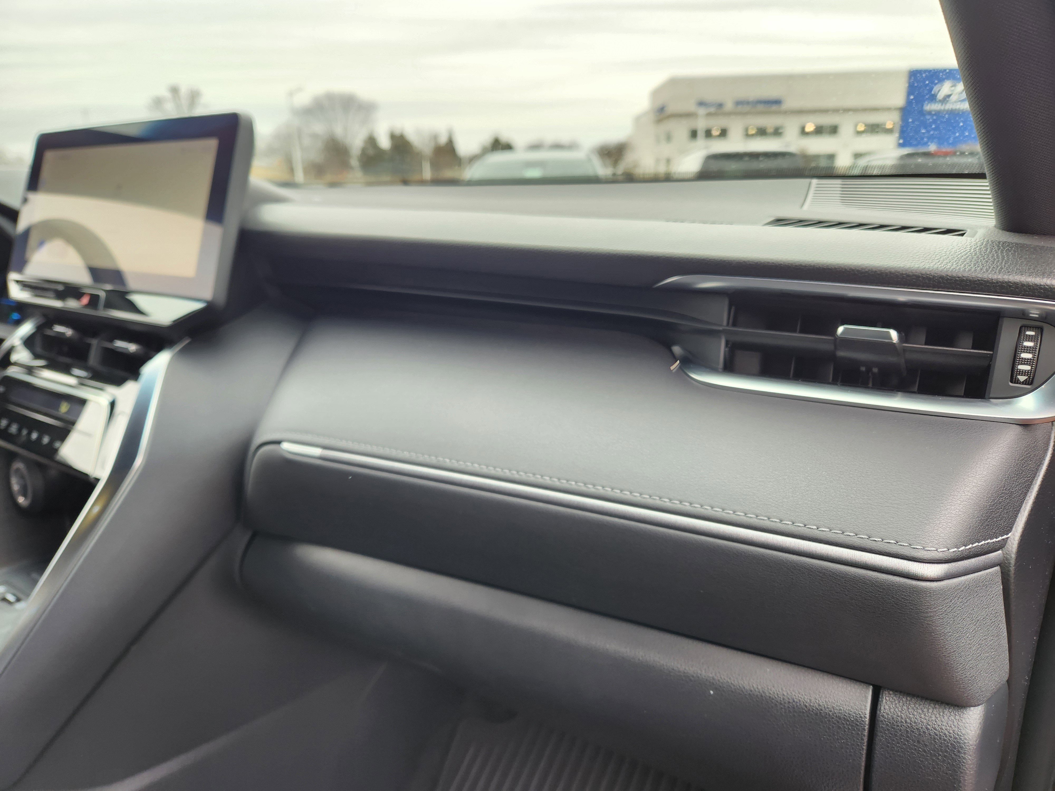 2023 Toyota Venza XLE