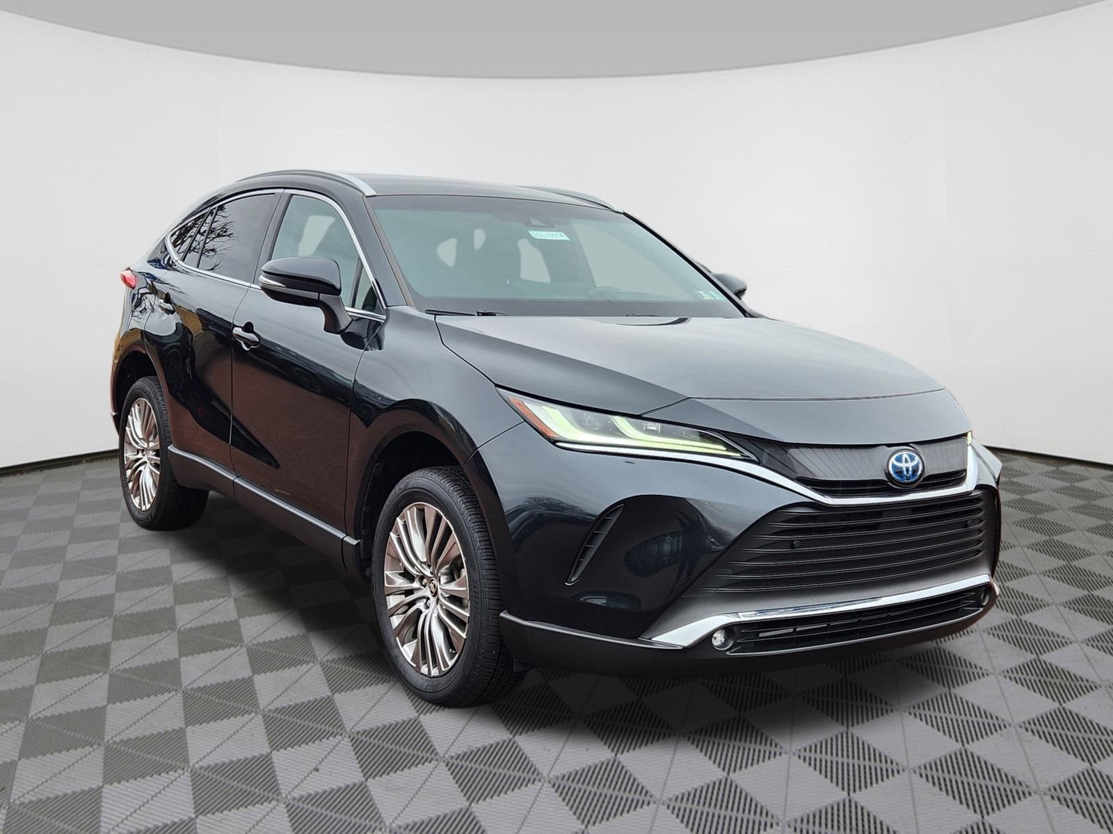 2023 Toyota Venza XLE