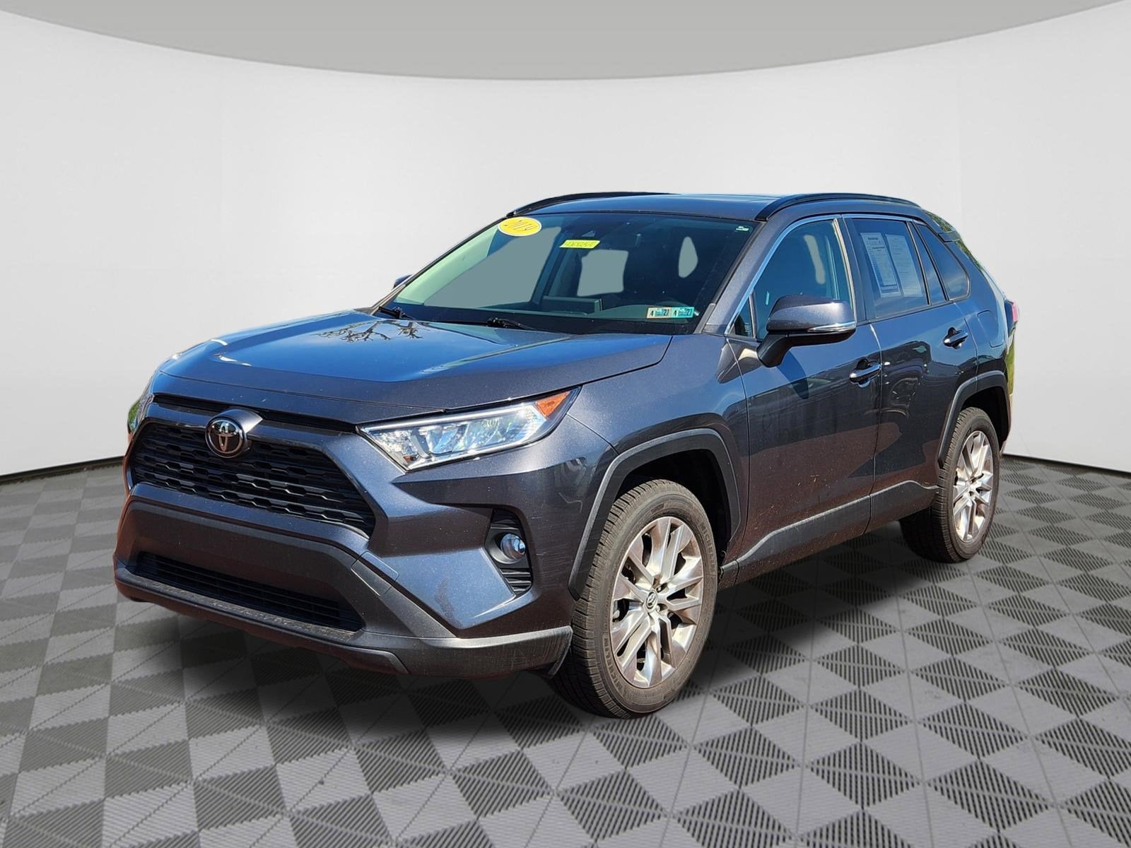 2019 Toyota RAV4 XLE Premium