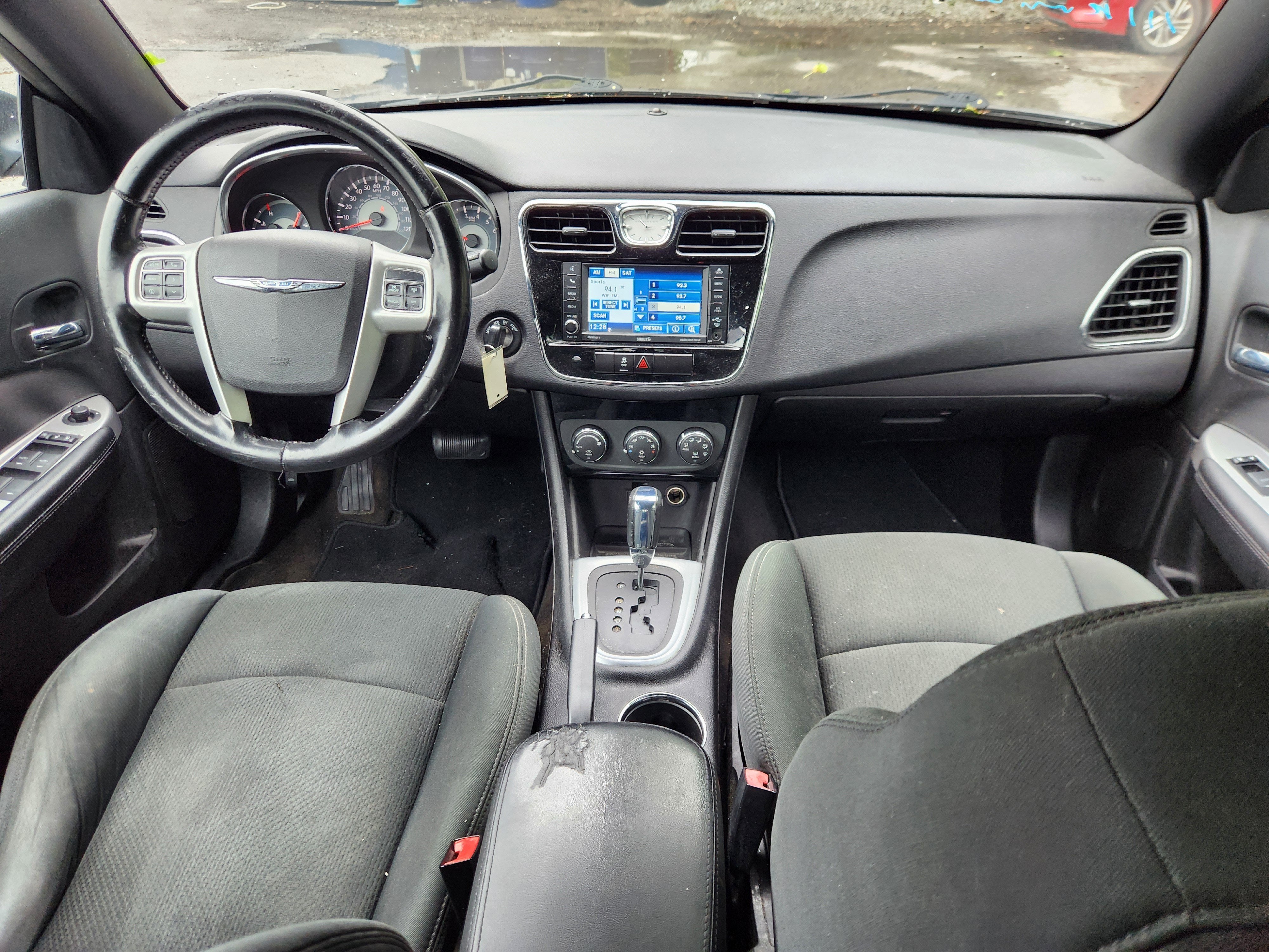 2012 Chrysler 200 Touring