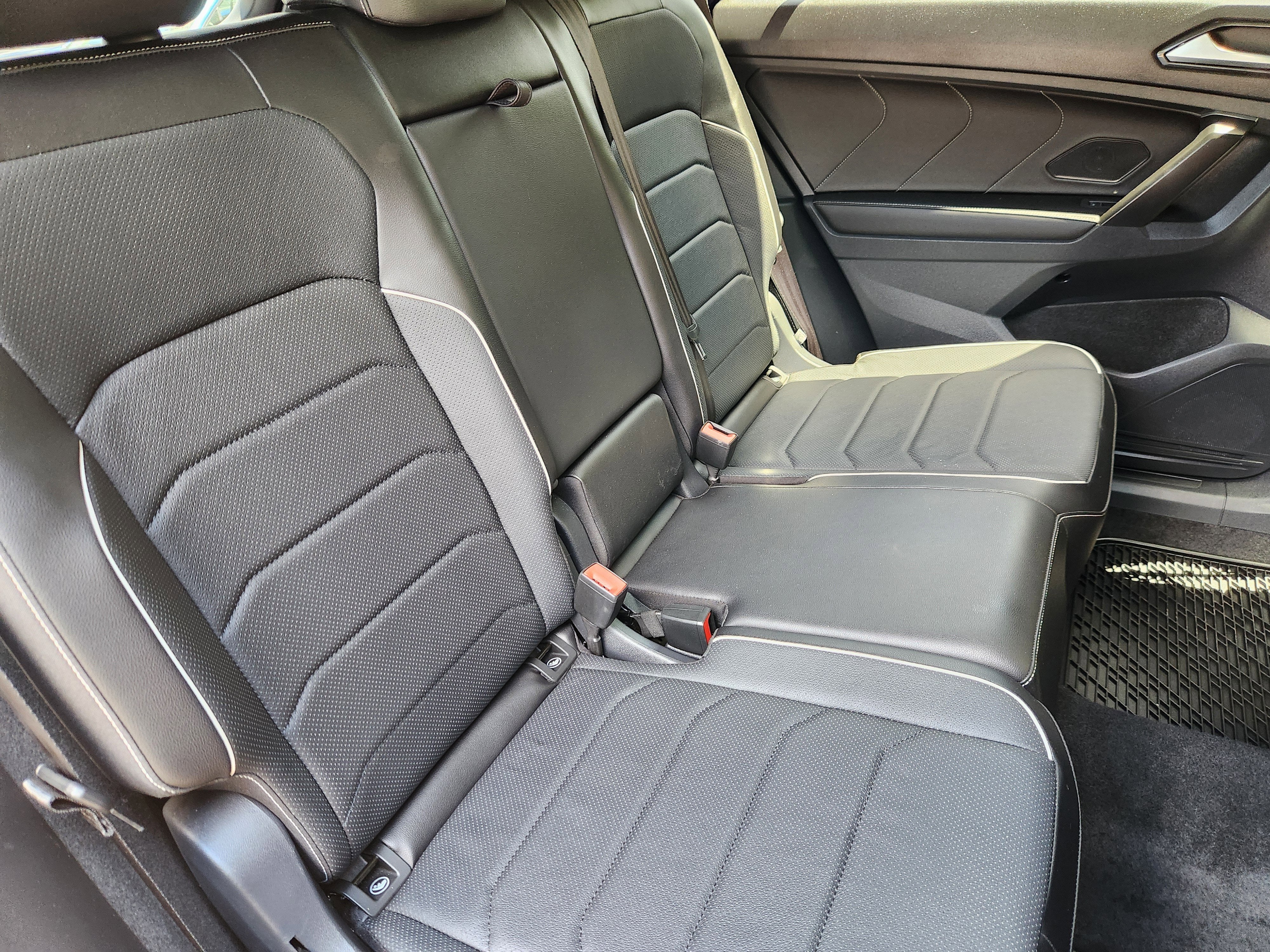 2024 Volkswagen Tiguan SEL R-Line