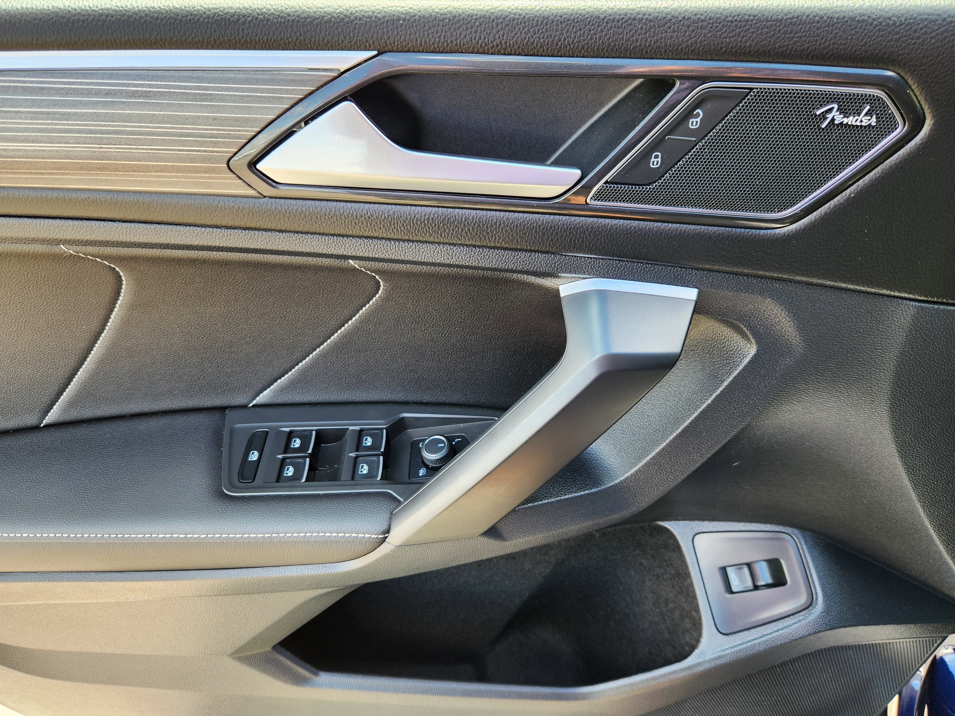 2024 Volkswagen Tiguan SEL R-Line