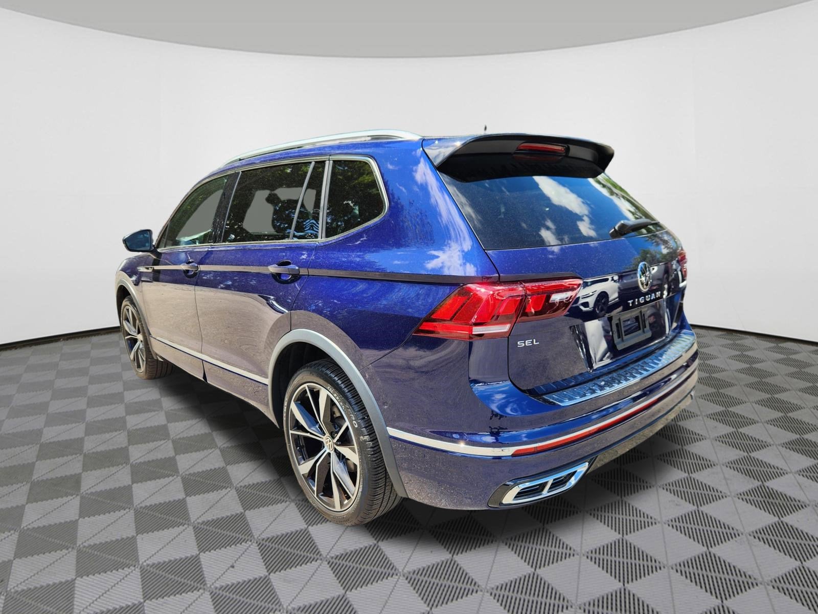 2024 Volkswagen Tiguan SEL R-Line