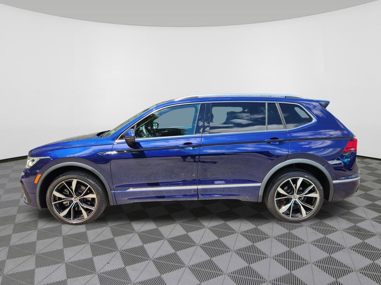 2024 Volkswagen Tiguan SEL R-Line