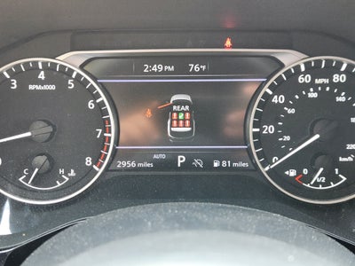 2025 Nissan Pathfinder SV