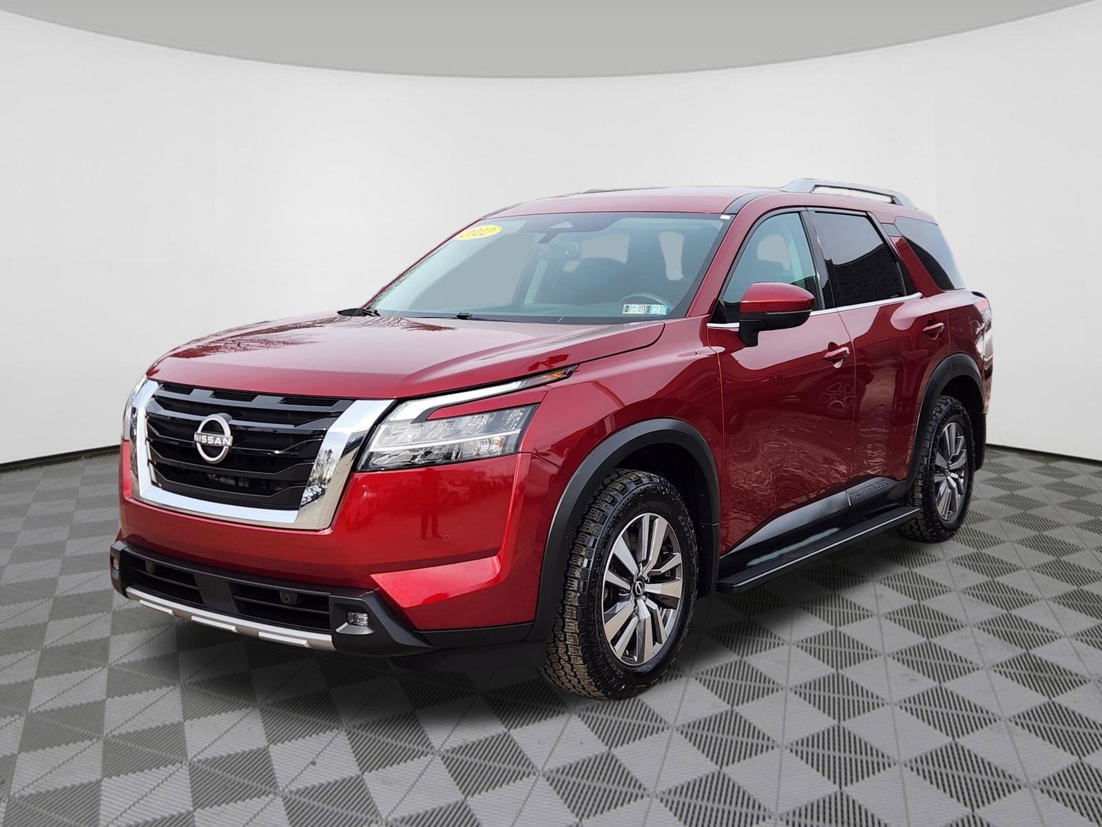 2022 Nissan Pathfinder SL