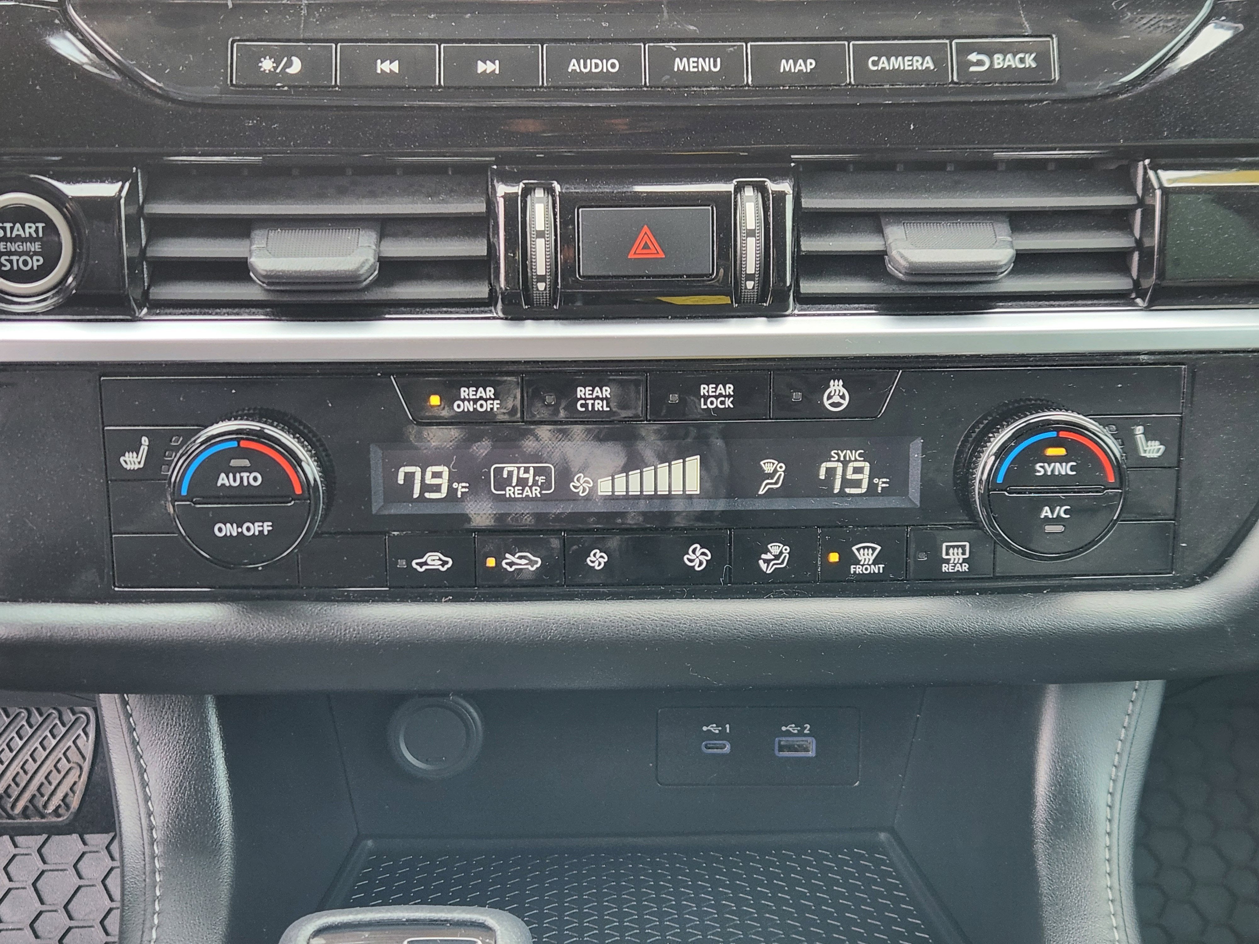 2022 Nissan Pathfinder SL