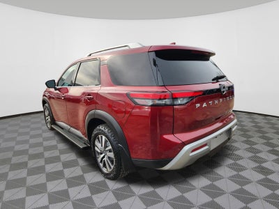 2022 Nissan Pathfinder SL