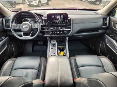 2022 Nissan Pathfinder SL