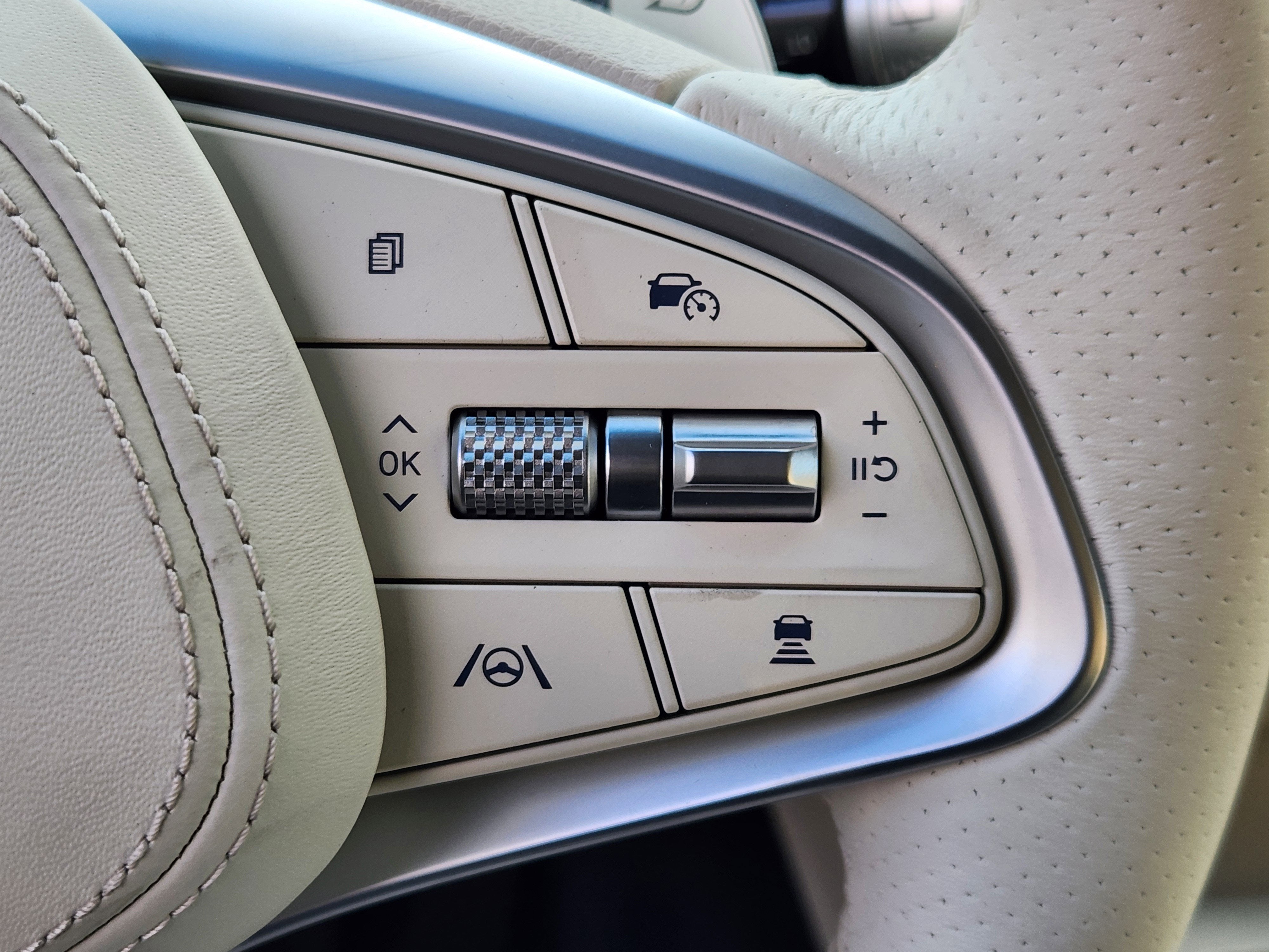 2025 Genesis Electrified GV70 Advanced