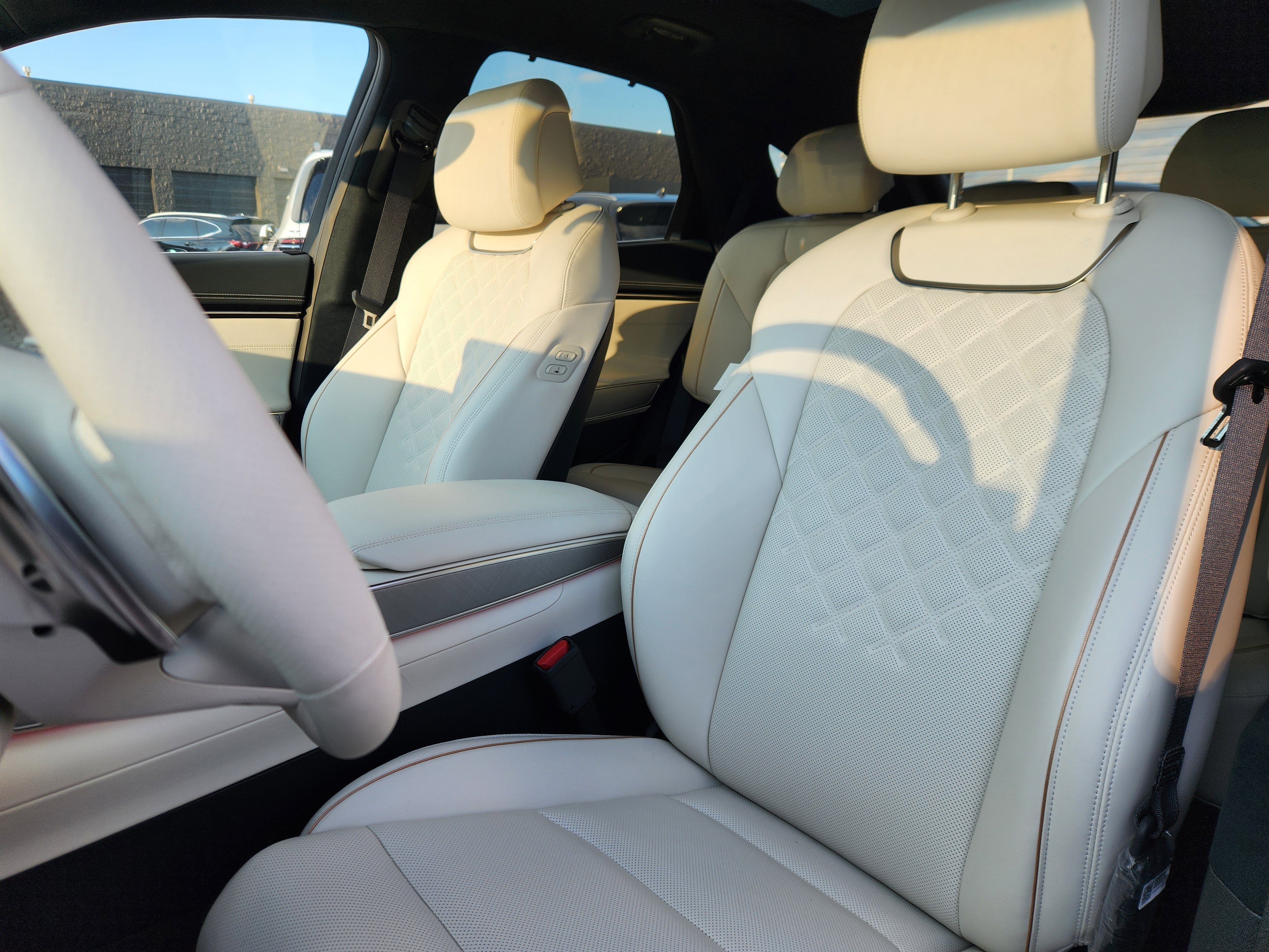 2025 Genesis Electrified GV70 Advanced