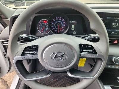 2023 Hyundai Elantra SE