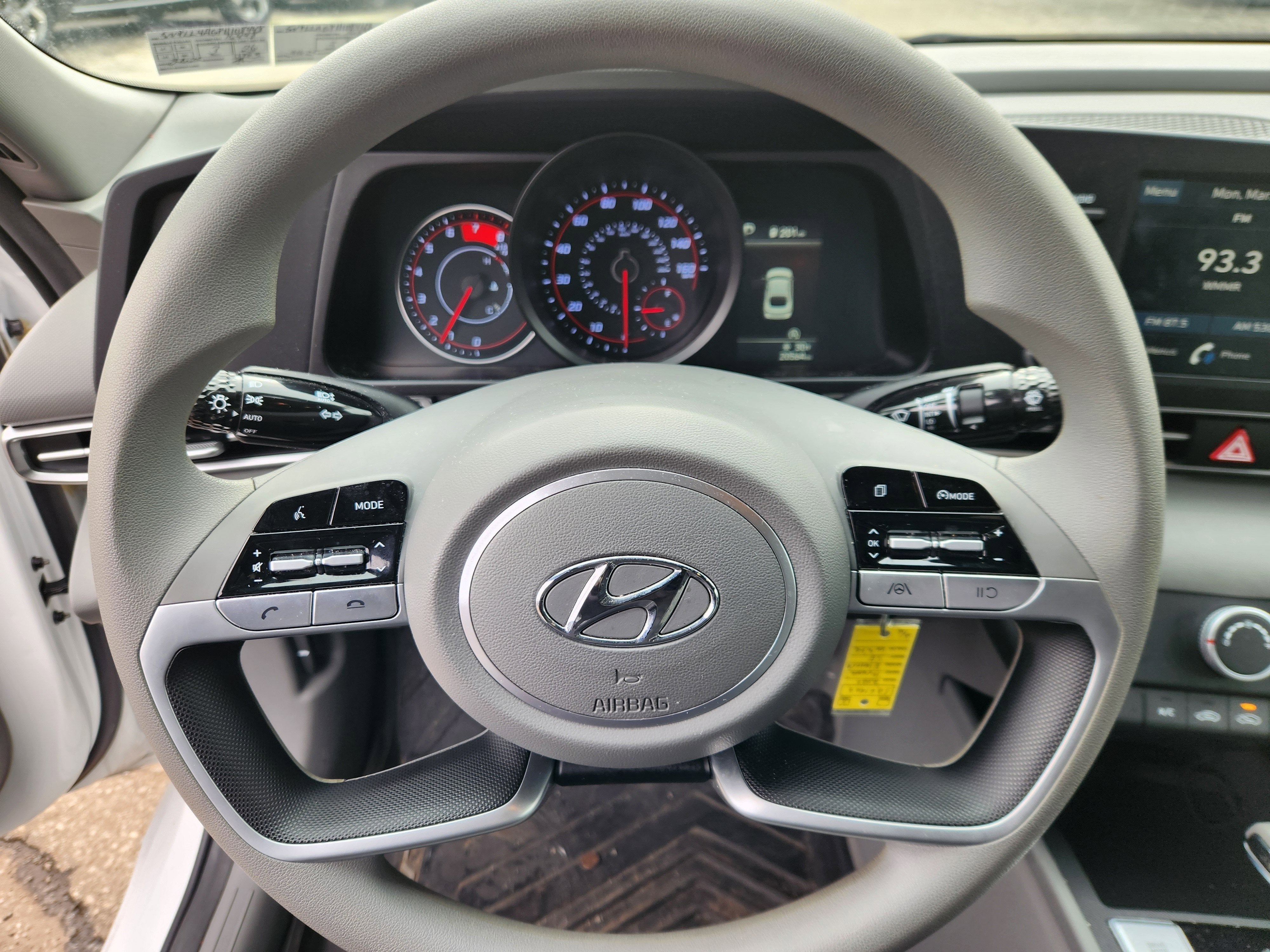 2023 Hyundai Elantra SE