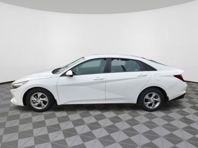 2023 Hyundai Elantra SE