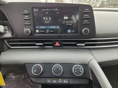 2023 Hyundai Elantra SE