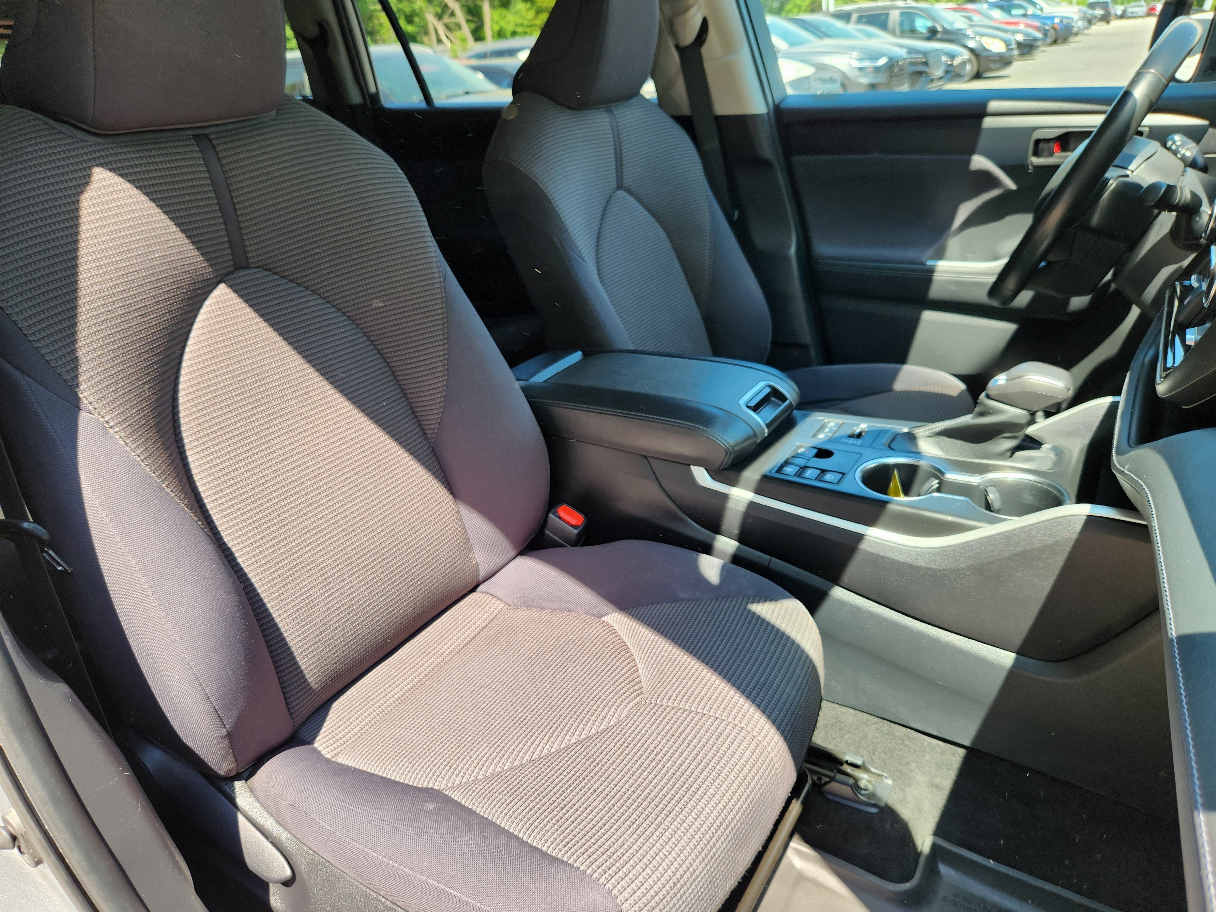 2023 Toyota Highlander Base