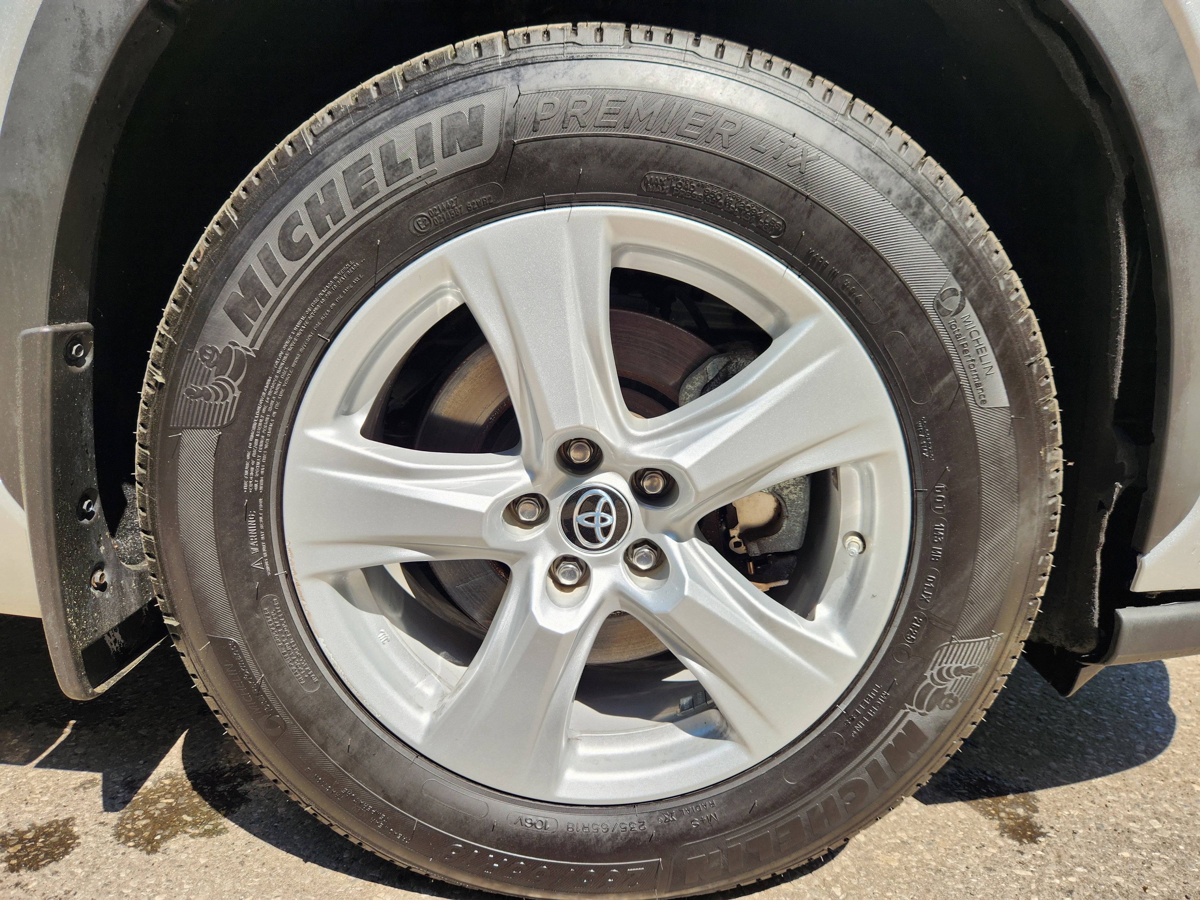 2023 Toyota Highlander Base
