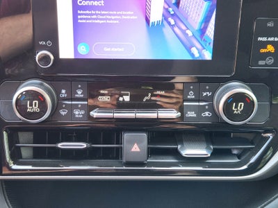 2023 Toyota Highlander Base