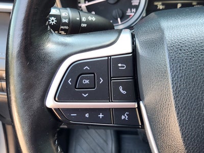 2023 Toyota Highlander Base