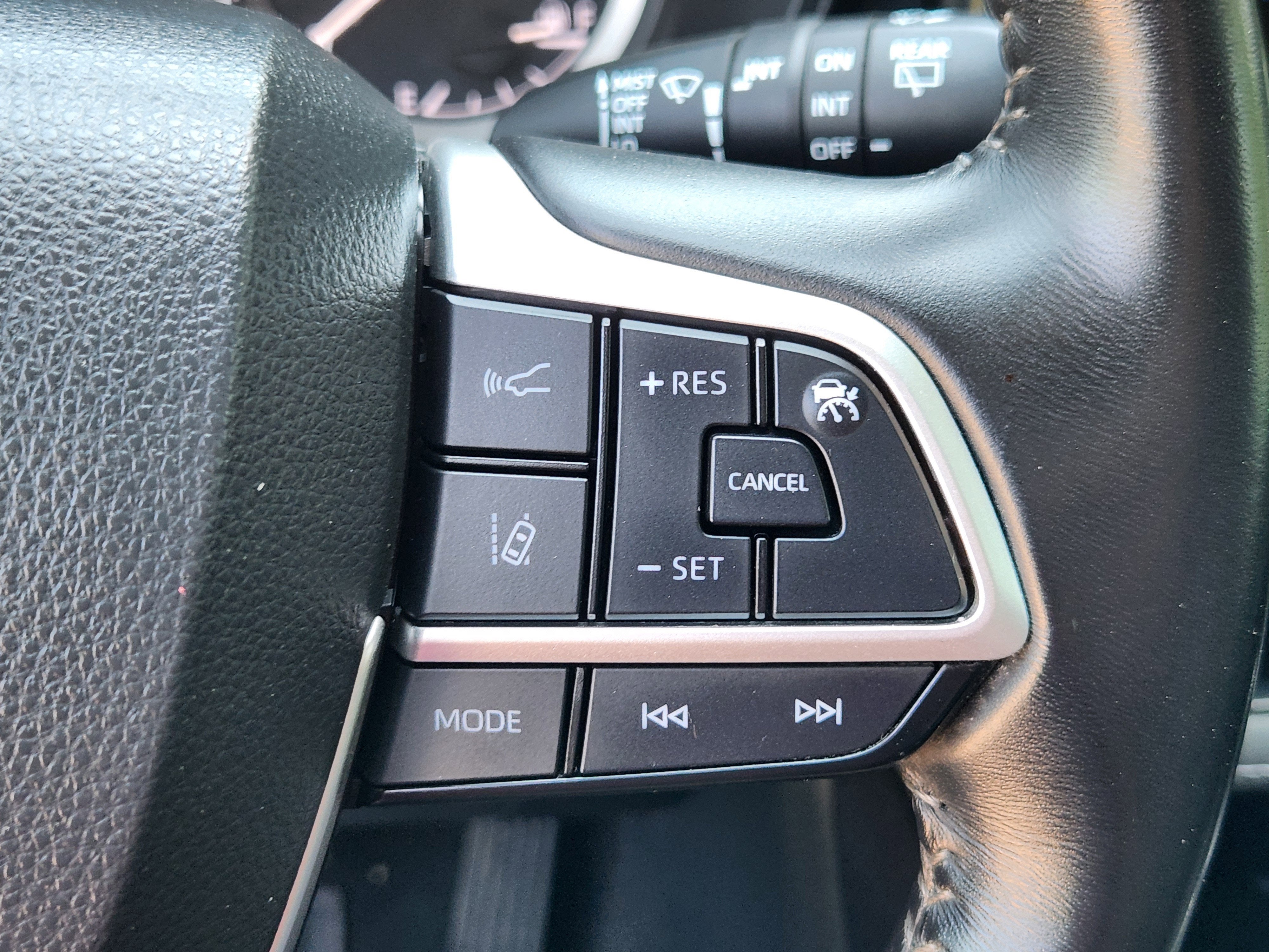 2023 Toyota Highlander Base