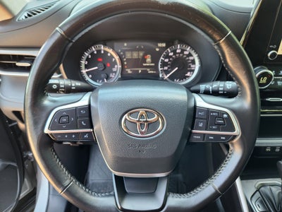 2023 Toyota Highlander Base