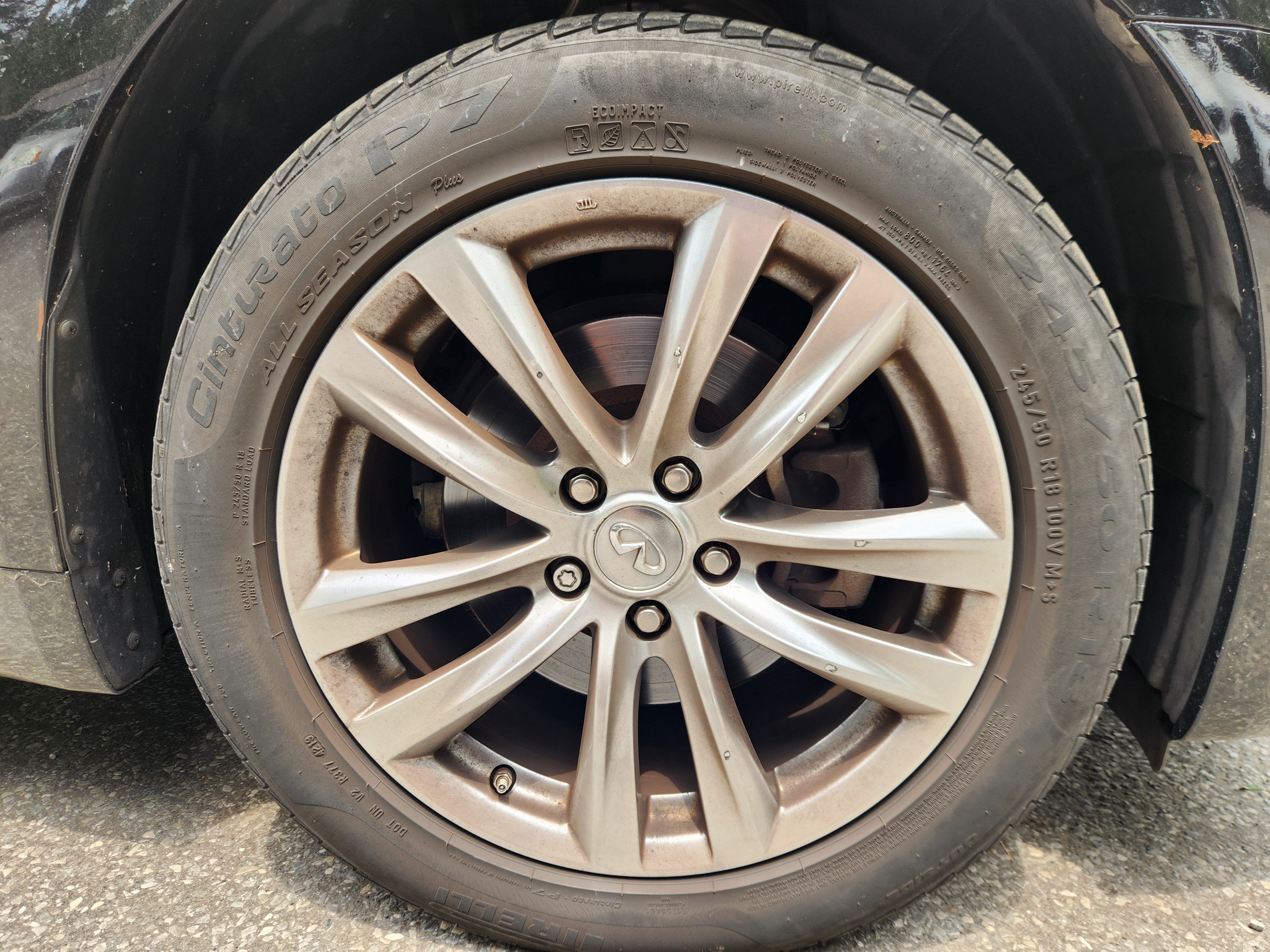 2015 INFINITI Q70 3.7