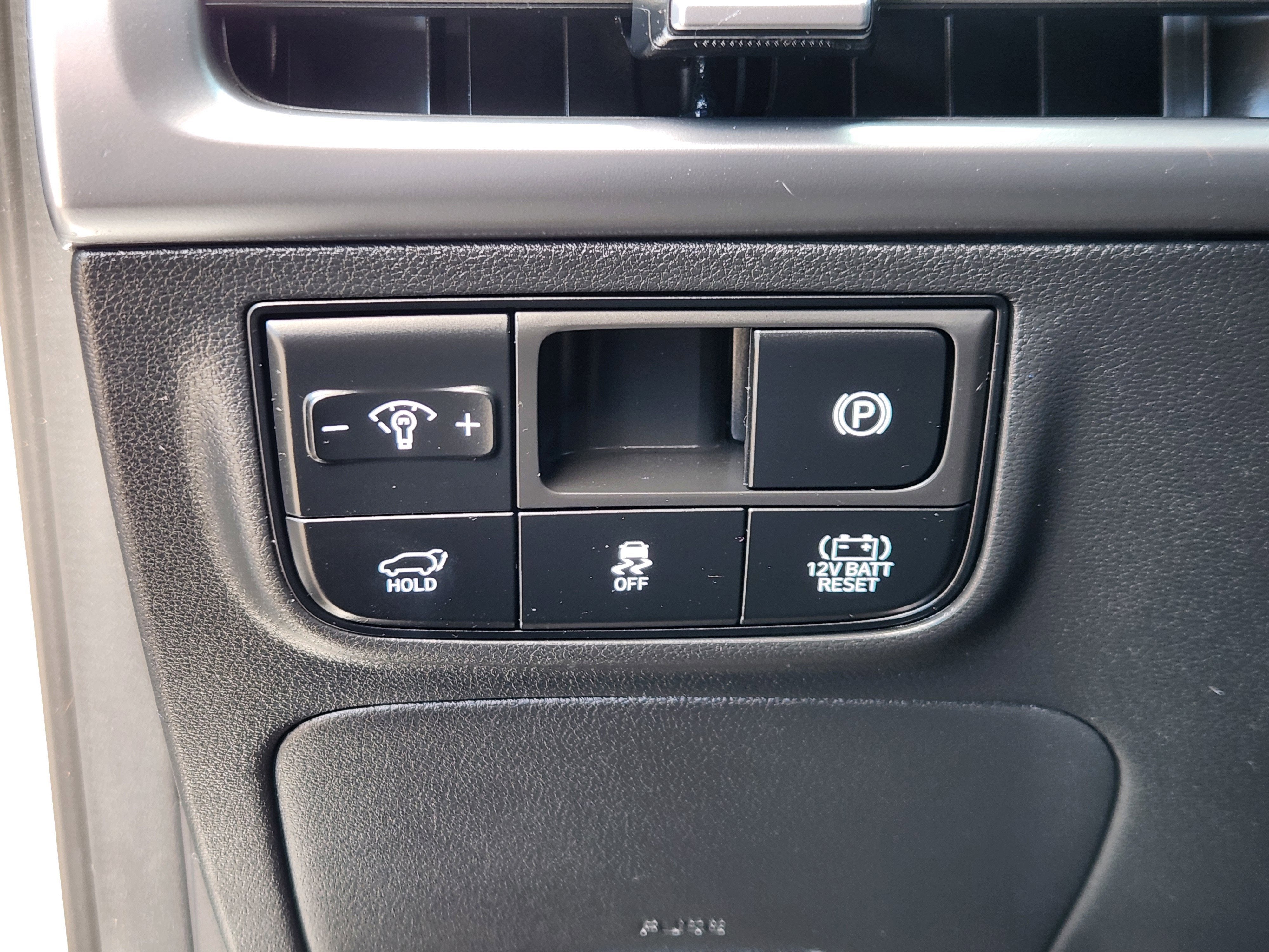 2025 Hyundai Tucson Hybrid Base