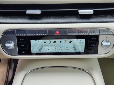 2025 Genesis G90 e-SC