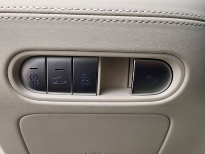 2025 Genesis G90 e-SC