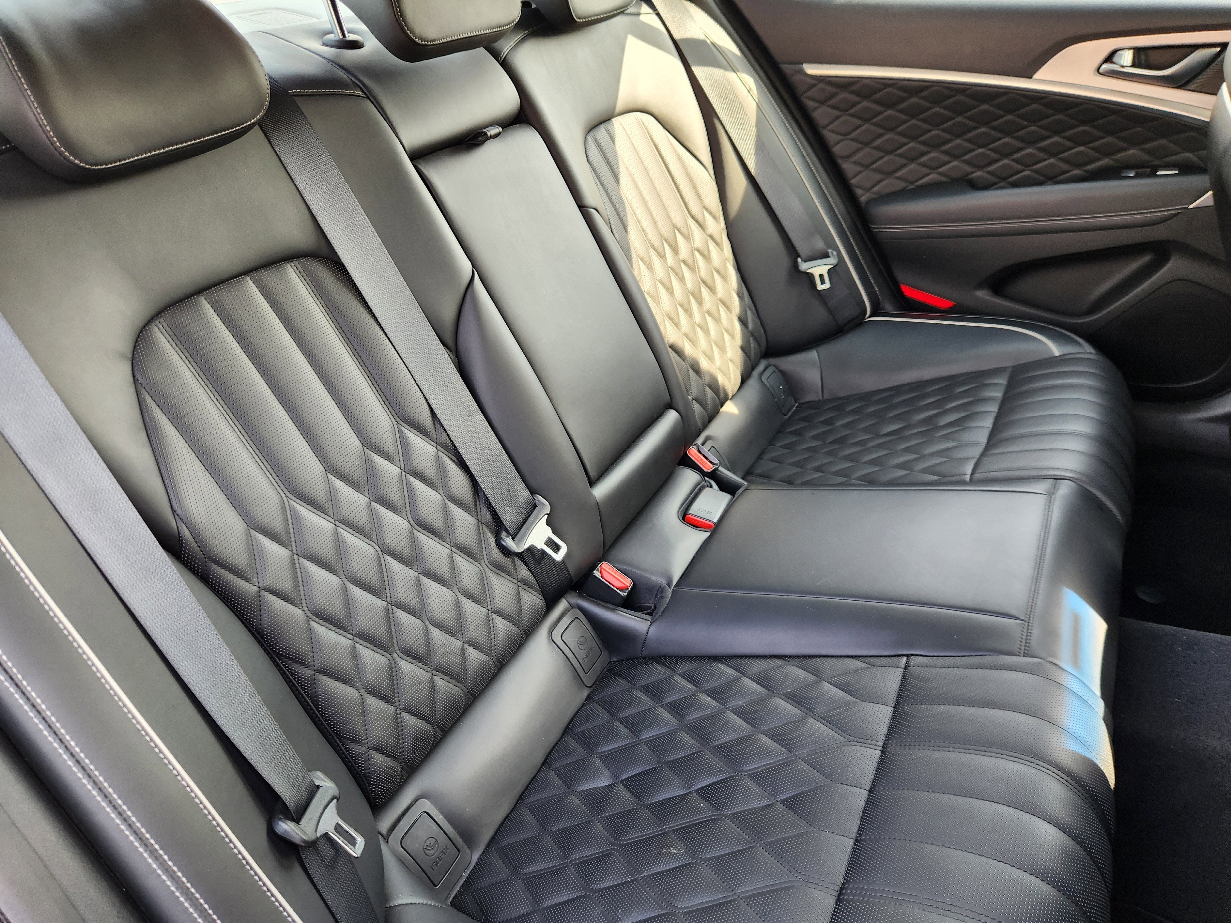 2021 Genesis G70 2.0T