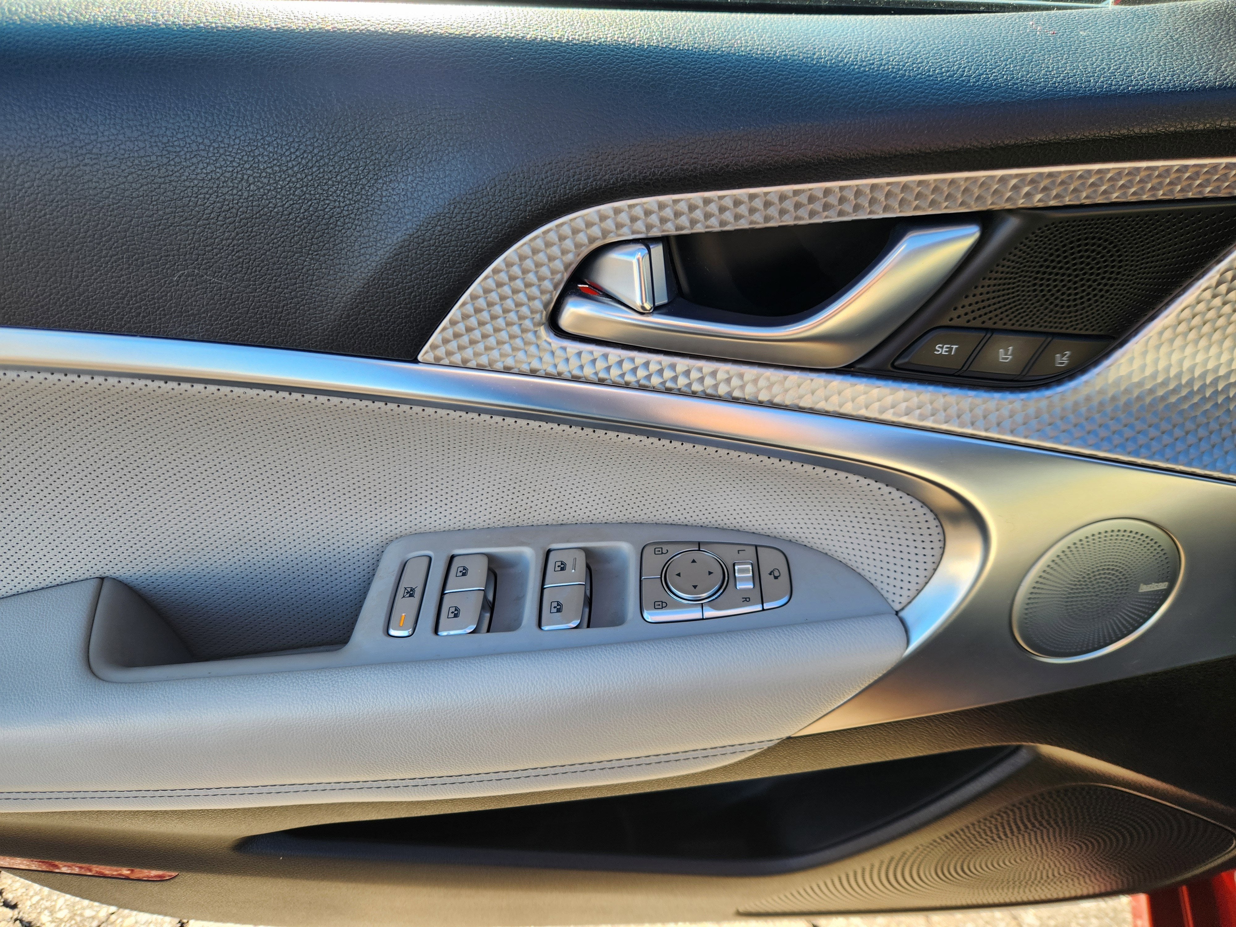 2023 Genesis G70 3.3T