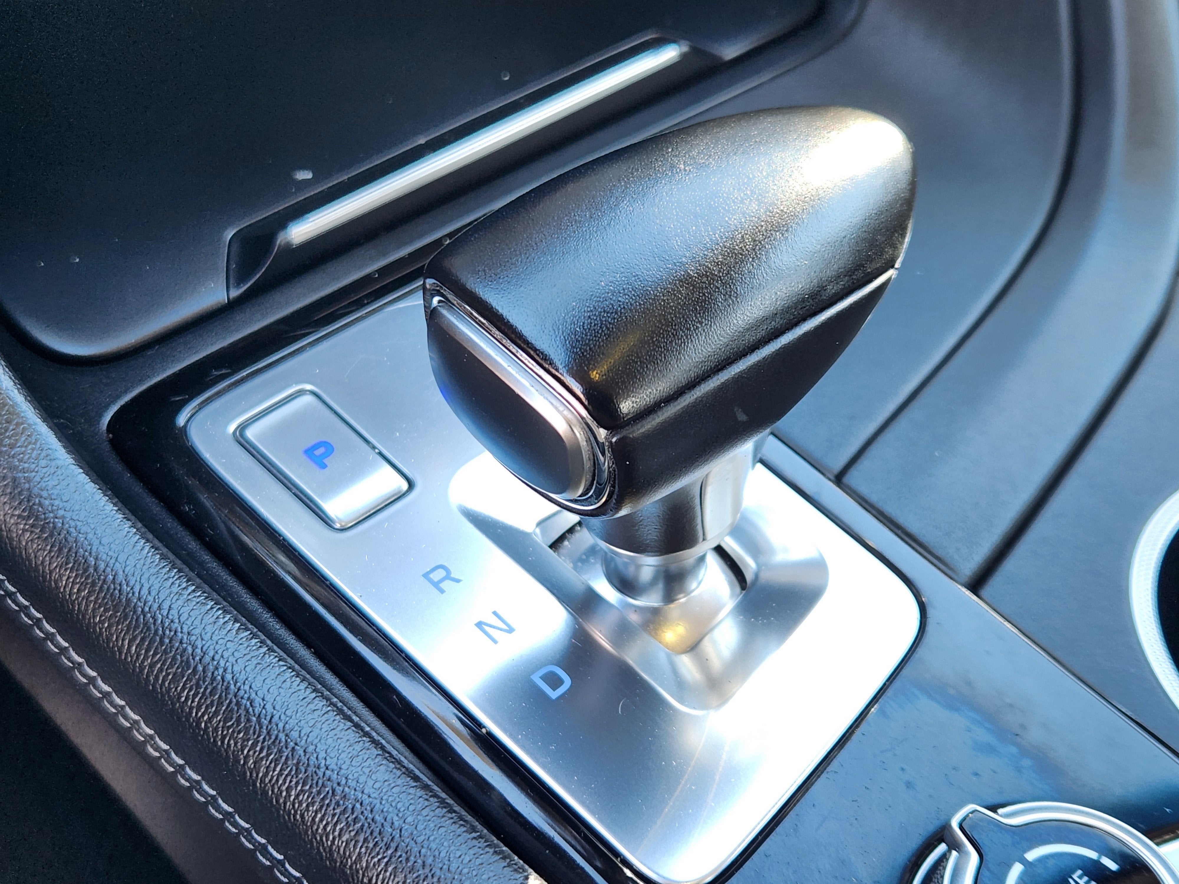 2020 Genesis G70 2.0T