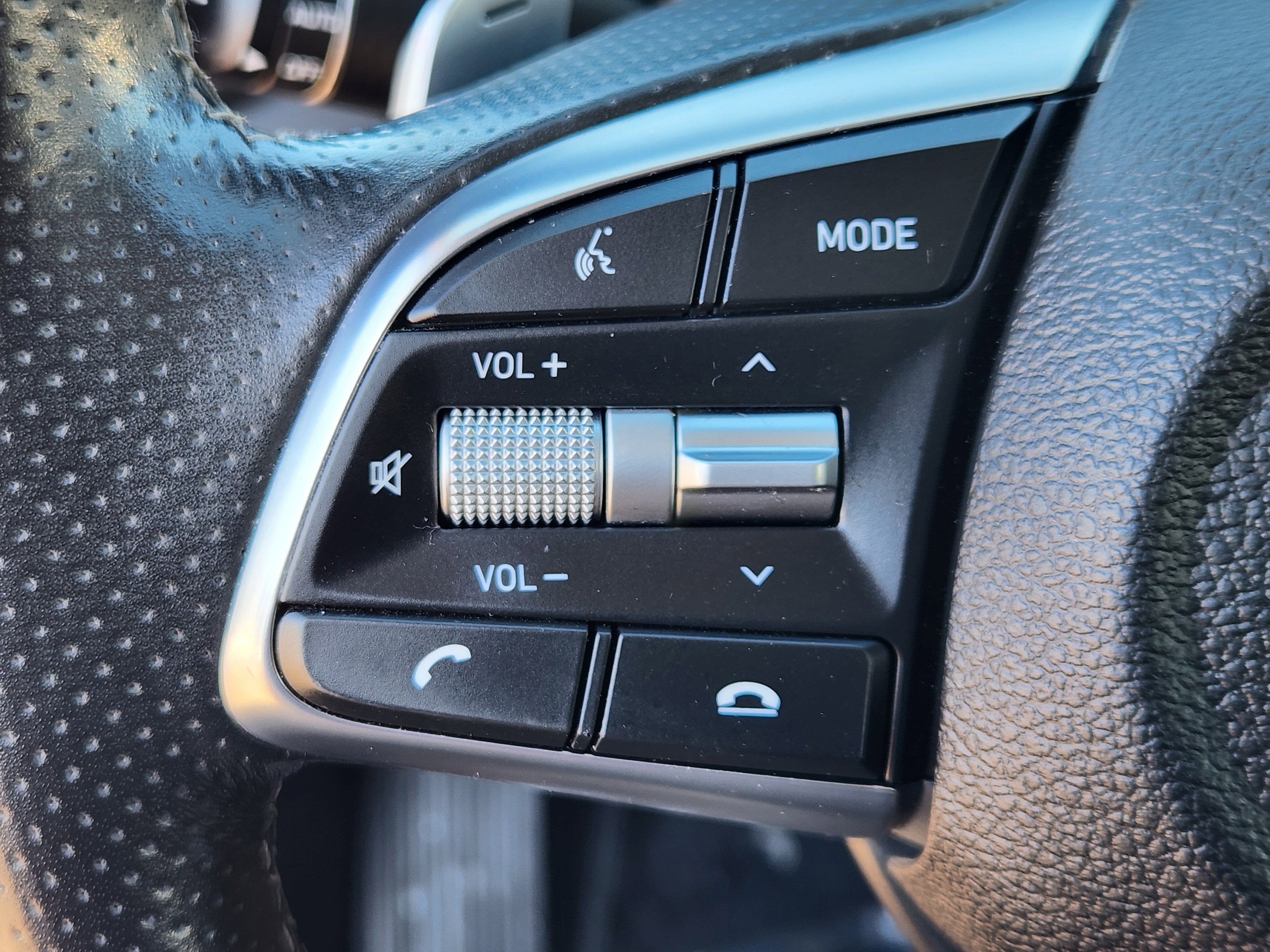 2020 Genesis G70 2.0T