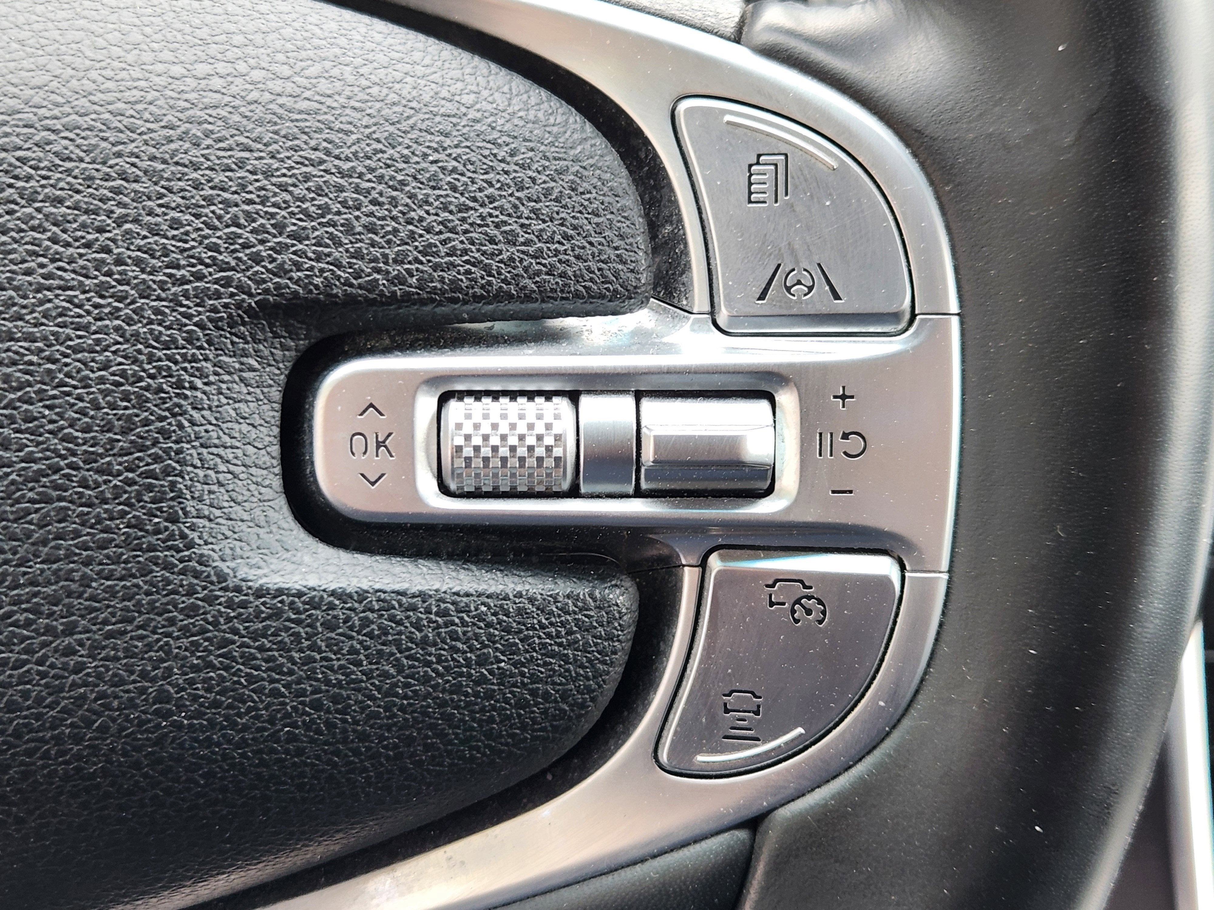 2023 Genesis GV80 Base