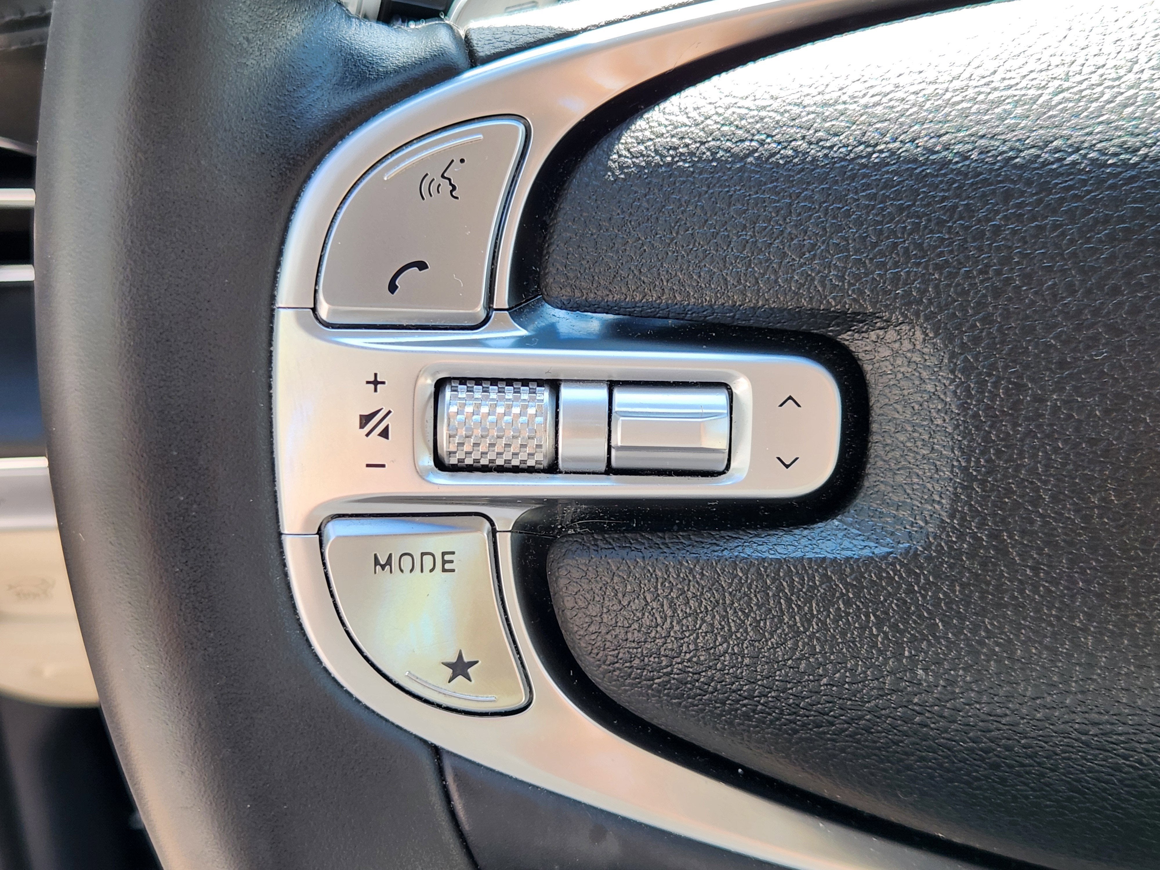 2023 Genesis GV80 Advanced +