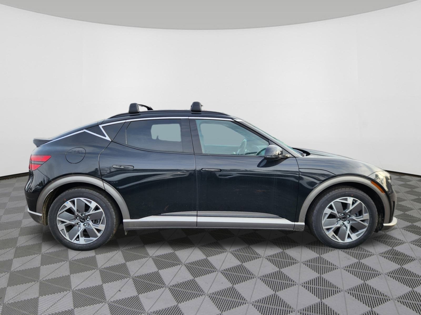 2025 Genesis GV60 Standard