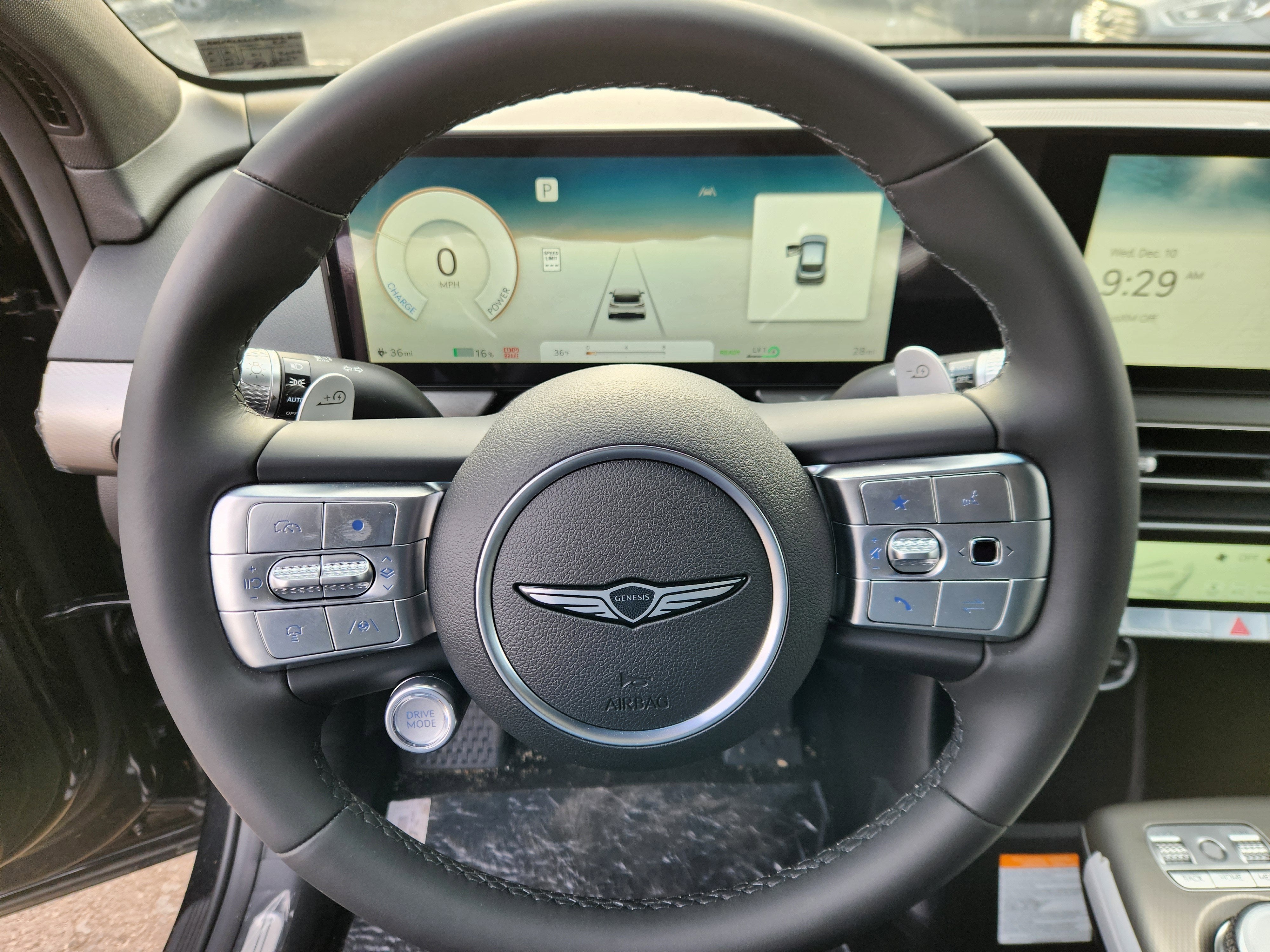 2025 Genesis GV60 Standard